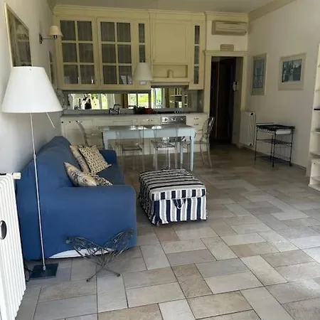 Apartment Casa Norma Oasi Di Pace A Un Passo Dal Mare Querceta